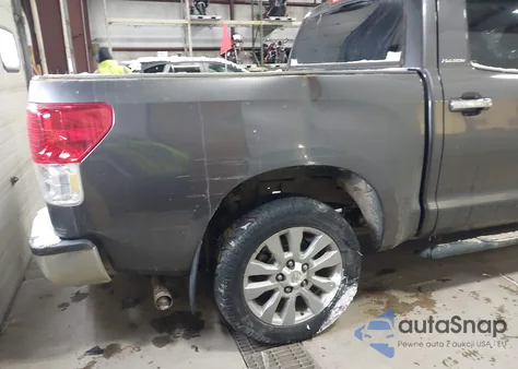 2012 Toyota Tundra Limited 5.7L V8 z USA, uszkodzony, nr VIN 5TFHW5F11CX226932